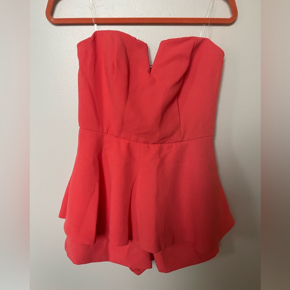 Vici Do + Be coral strapless peplum romper shorts M - Picture 5 of 7